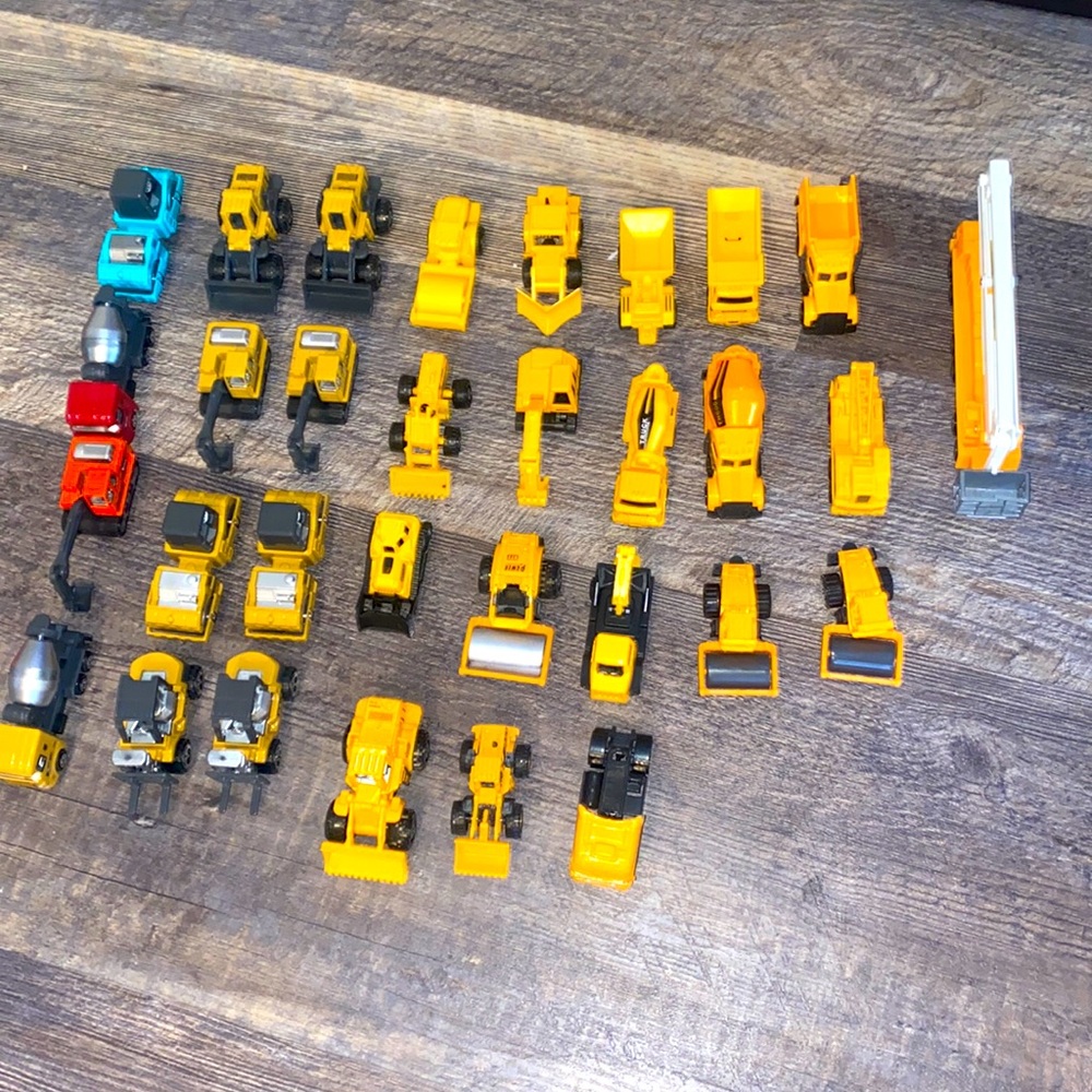 31 toy construction vehicles